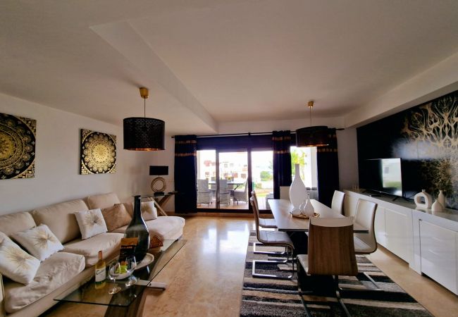 Villa/Dettached house in San Roque - Marina Alcaidesa 2305