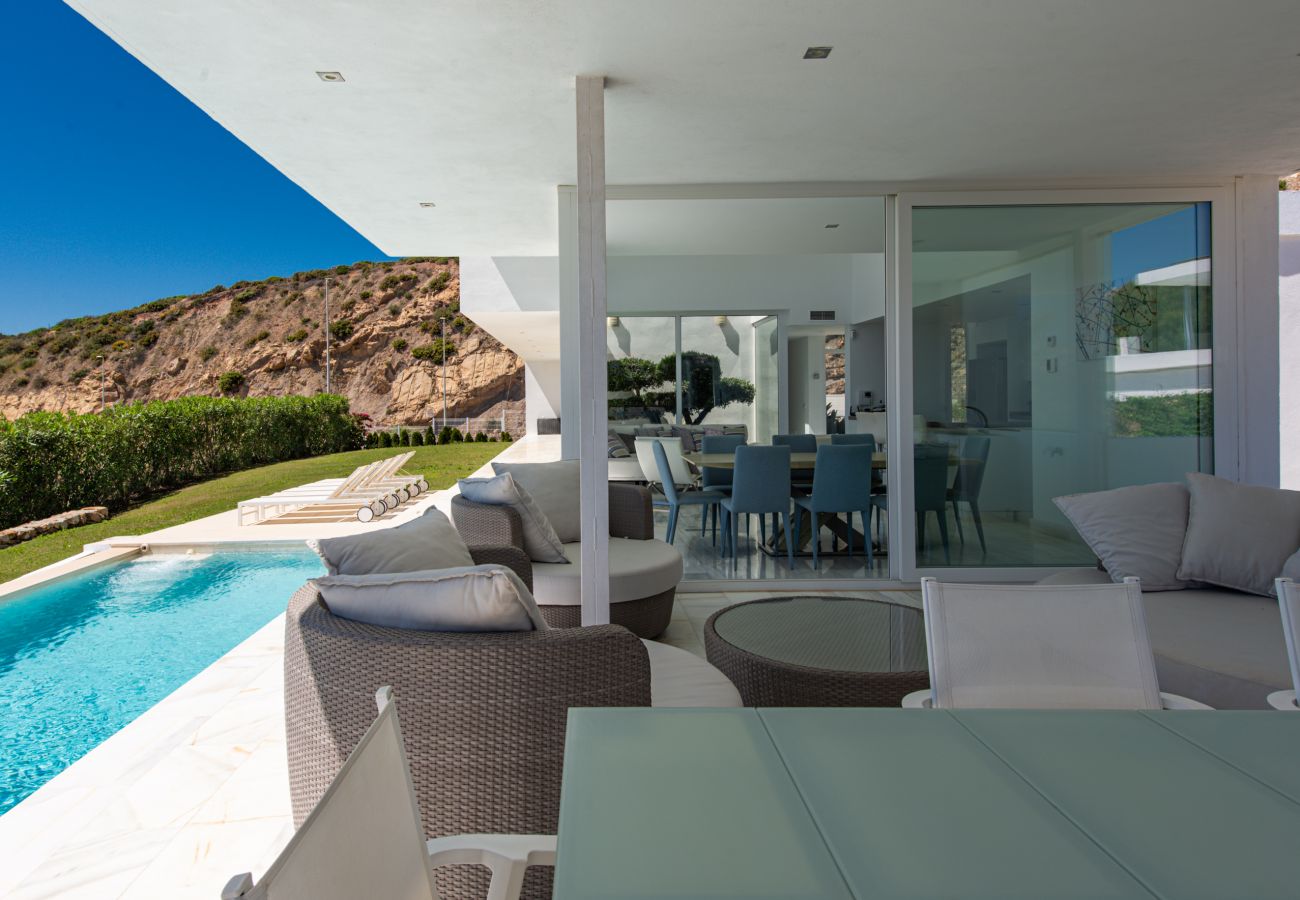 Villa in Casares - Villa Dona Julia 2410 Golf and Sea views