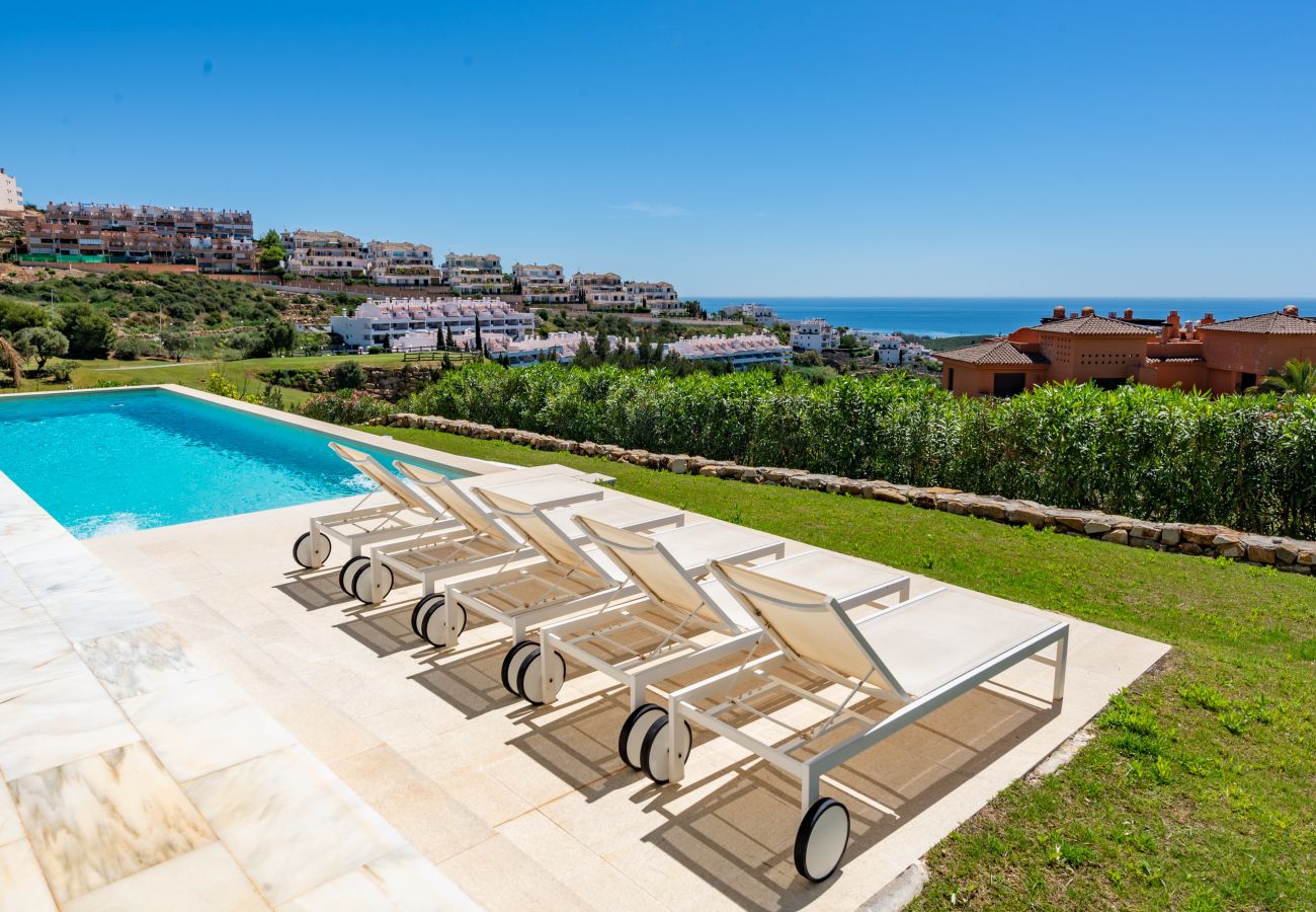 Villa in Casares - Villa Dona Julia 2410 Golf and Sea views