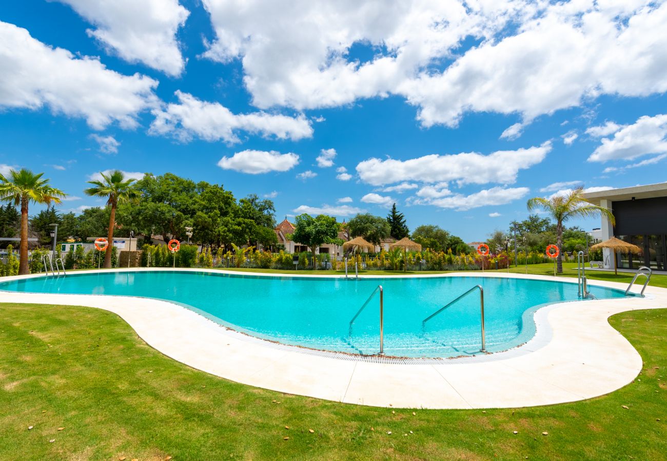 Townhouse in San Roque - Hoyo 17 San Roque Club 2406 Golf & Sea